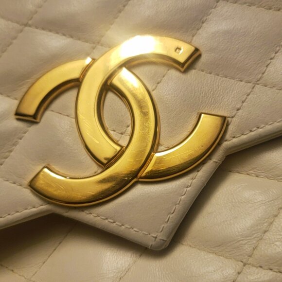 Chanel Vintage Interlocking CC White Leather Flap Bag Purse ✨🤍 - Picture 16 of 17